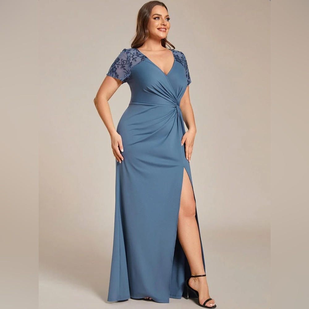 NWT Plus Size - Front Slit Short Sleeve With Sequin